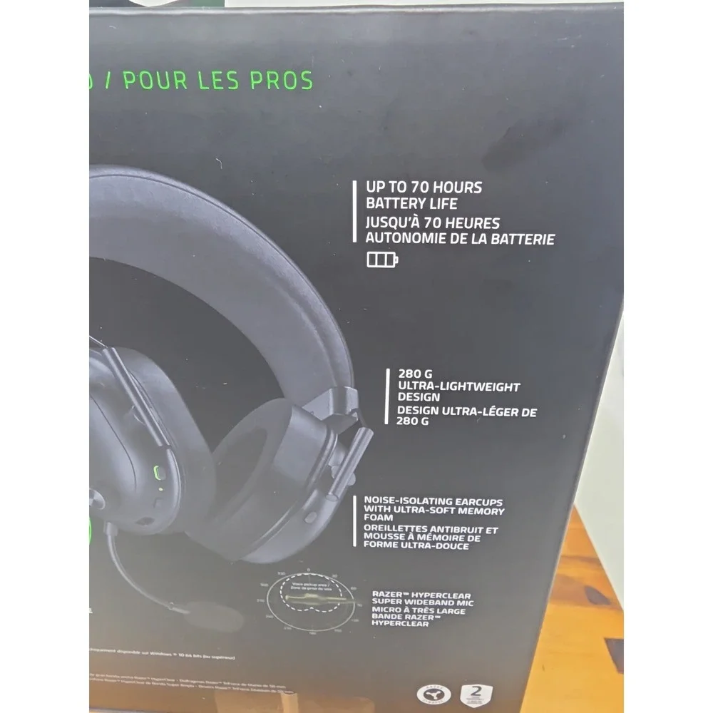 Razer BlackShark V2 HyperSpeed Wireless Gaming Headset THX Spatial Audio Sealed